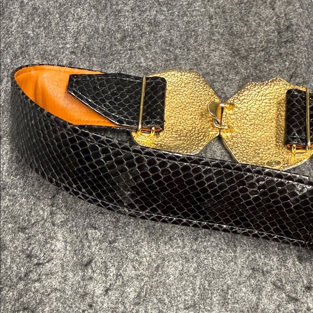 Alexis Kirk Snakeskin Elegant Black and Gold Textured Belt VINTAGE - Picture 9 of 10